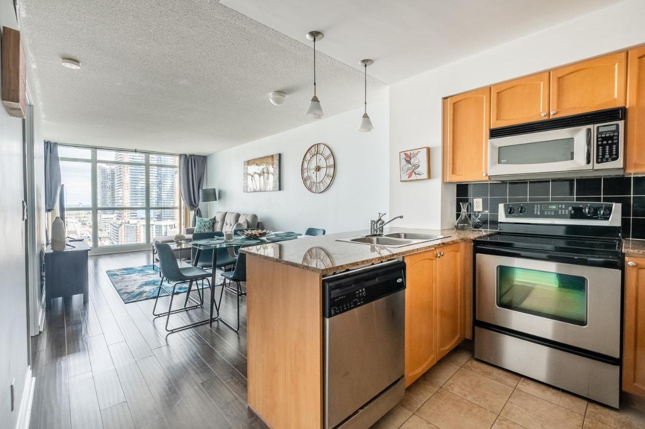 Globalstay Yonge St Condos تورونتو المظهر الخارجي الصورة