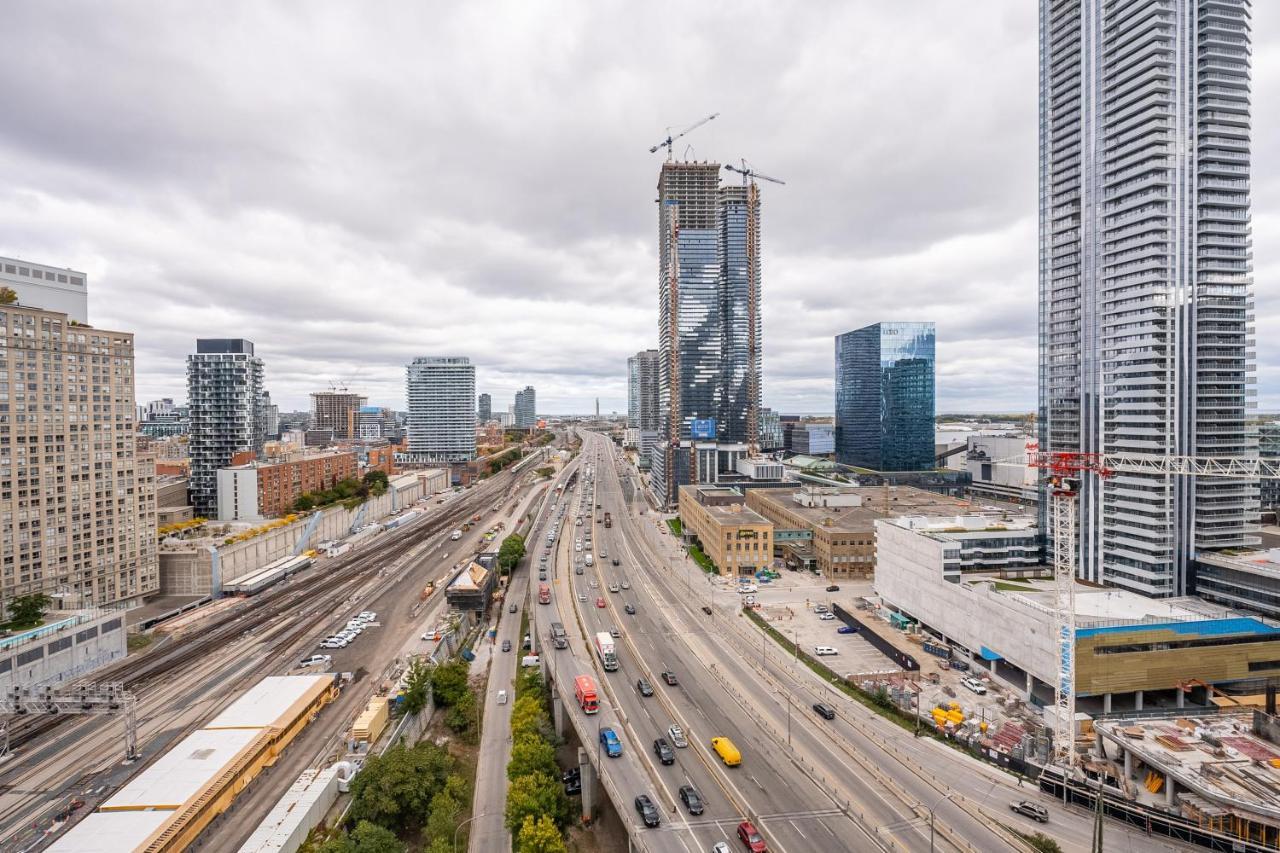 Globalstay Yonge St Condos تورونتو المظهر الخارجي الصورة