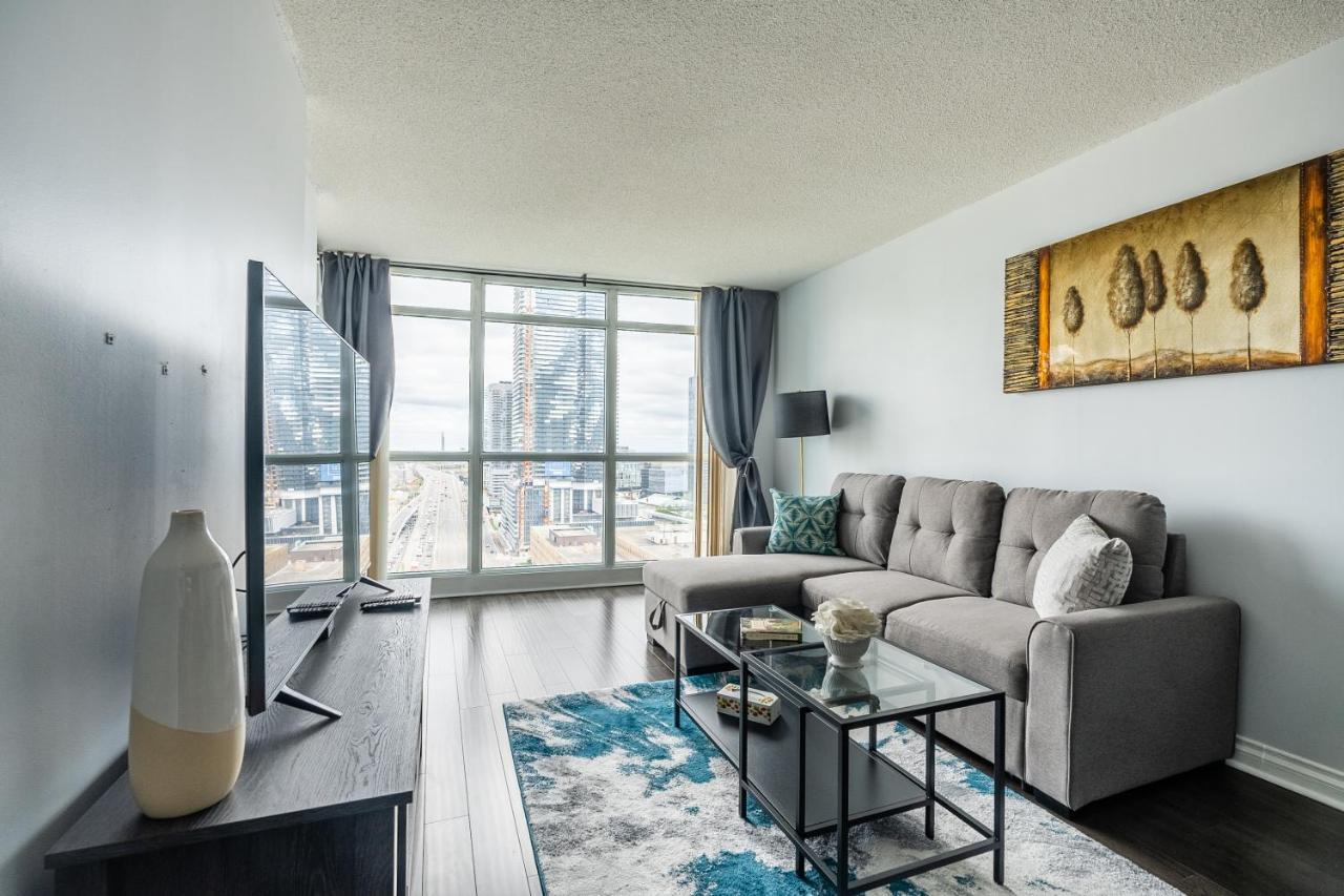 Globalstay Yonge St Condos تورونتو المظهر الخارجي الصورة