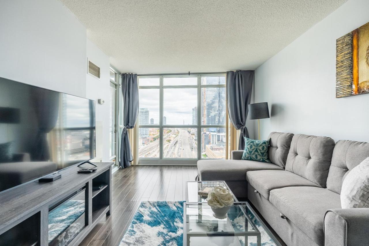 Globalstay Yonge St Condos تورونتو المظهر الخارجي الصورة